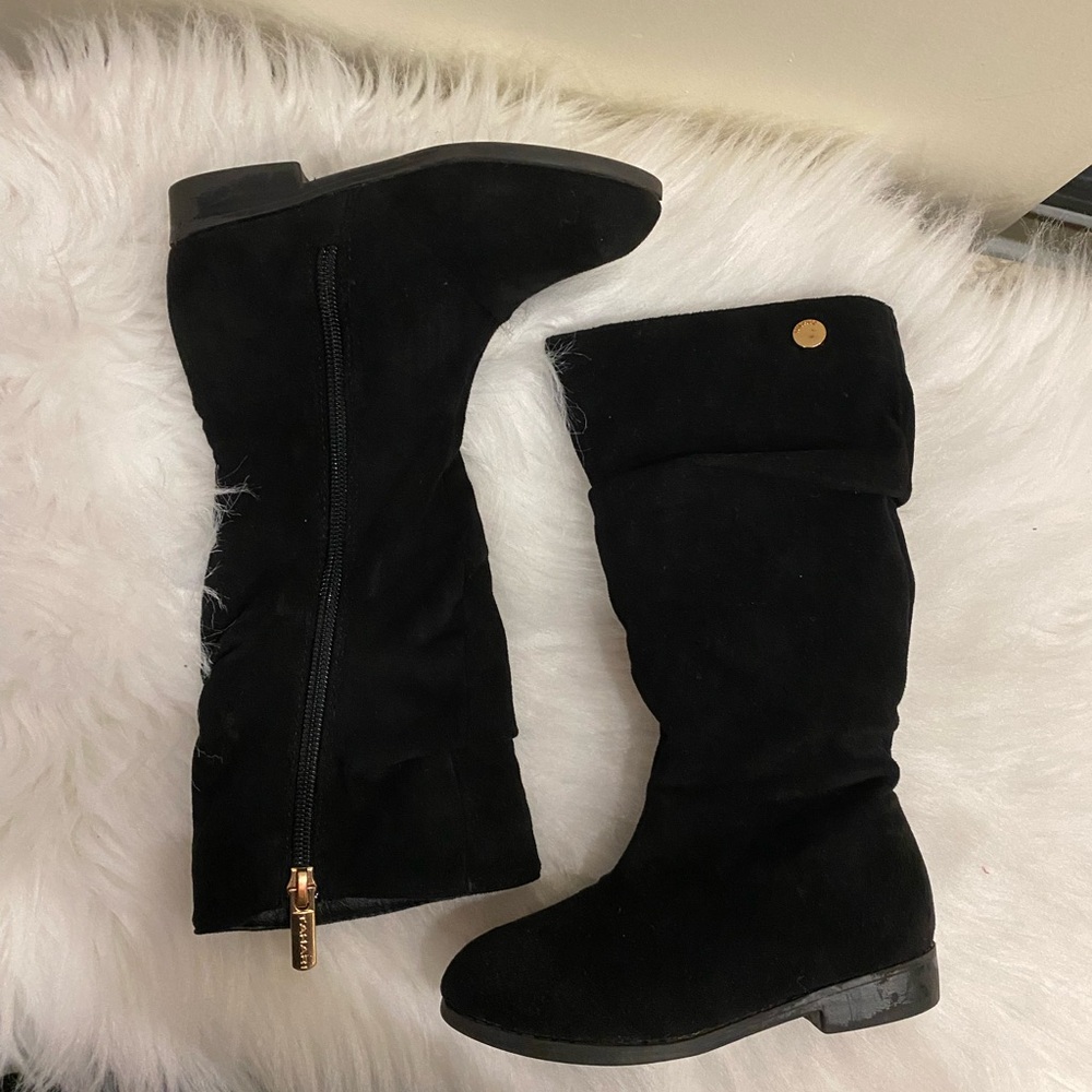 Tahari boots